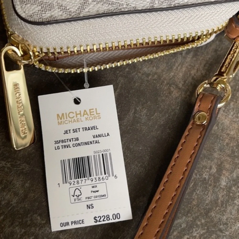Michael Kors Jet Set Travel Large Travel CONTINENTAL Wristlet-Wallet Van…